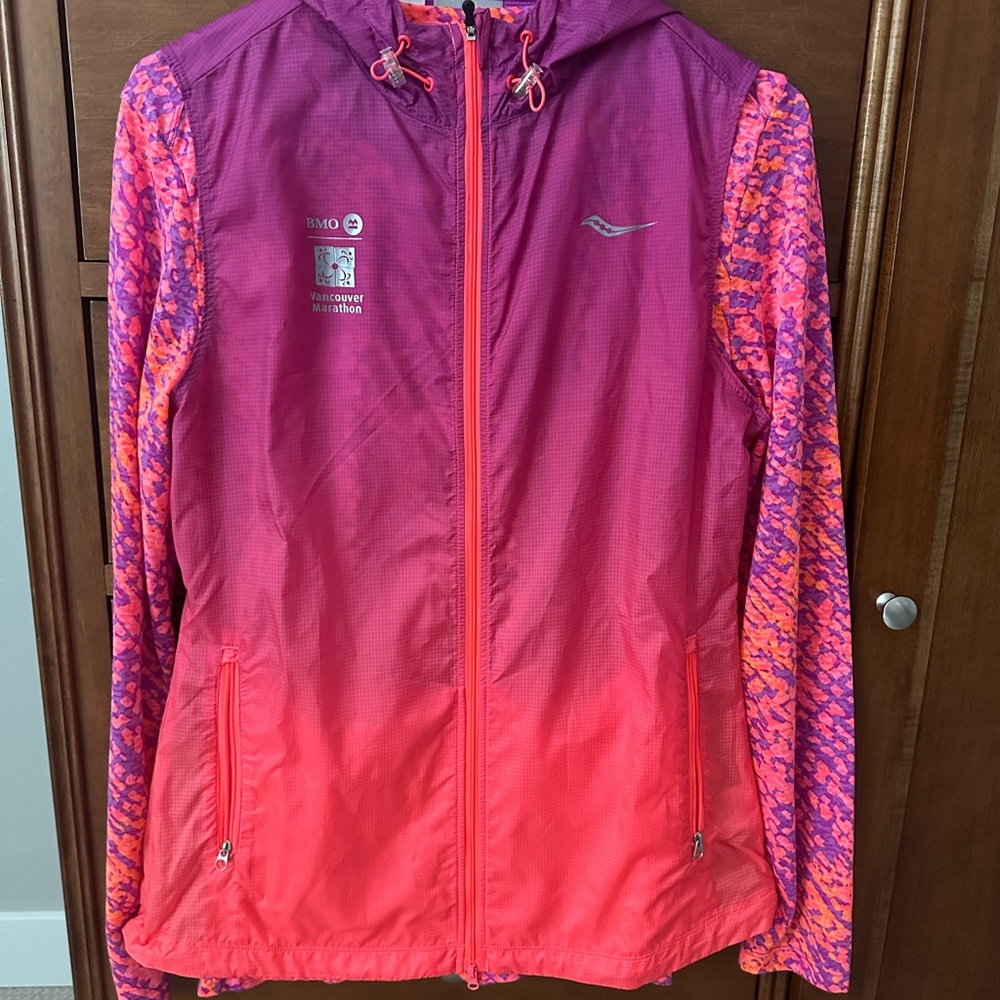 Saucony Runners Vest & Top (Set) NWOT